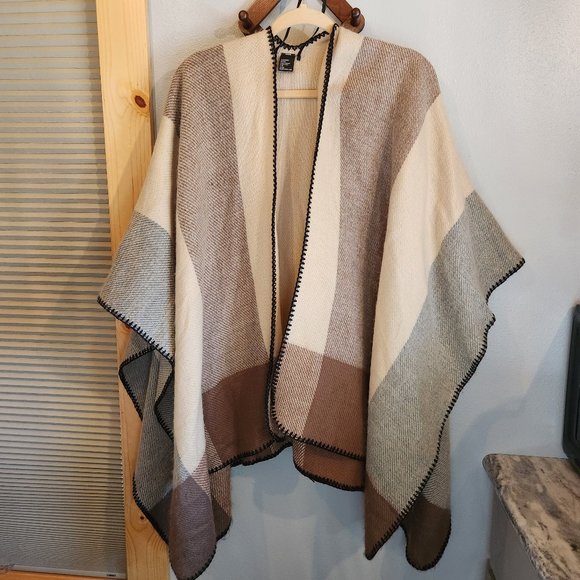 Sweaters - Brown Cream Poncho Super Soft OS